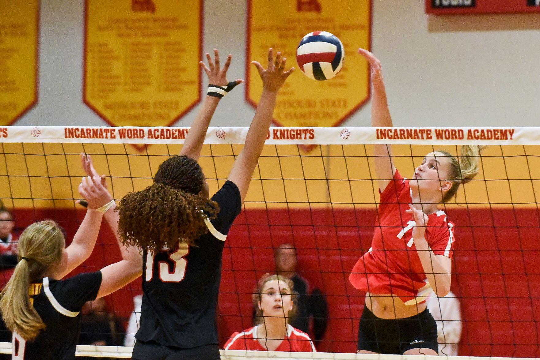 10/10/19 - Girls Volleyball - Cor Jesu at Incarnate Word